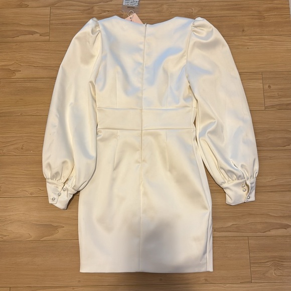 Oh Polly Get Wavey Dress - Picture 4 of 4